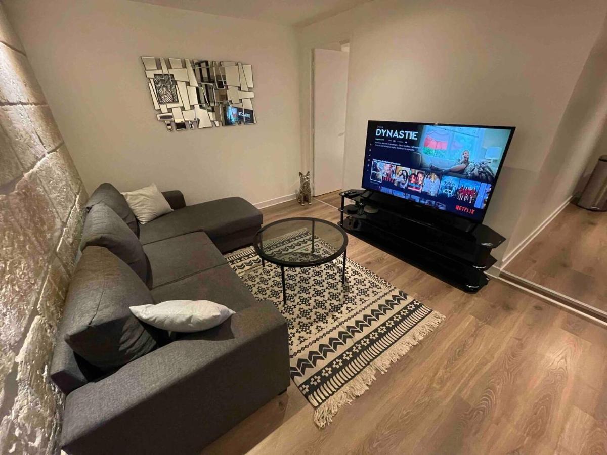 Le Black & White, Hyper Centre - Paisible- Wifi Hd- Netflix- Proche Gare -Ideal Couple Et Business Ниор Екстериор снимка