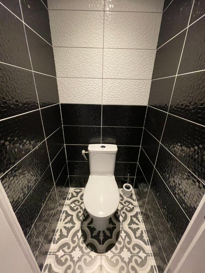 Le Black & White, Hyper Centre - Paisible- Wifi Hd- Netflix- Proche Gare -Ideal Couple Et Business Ниор Екстериор снимка